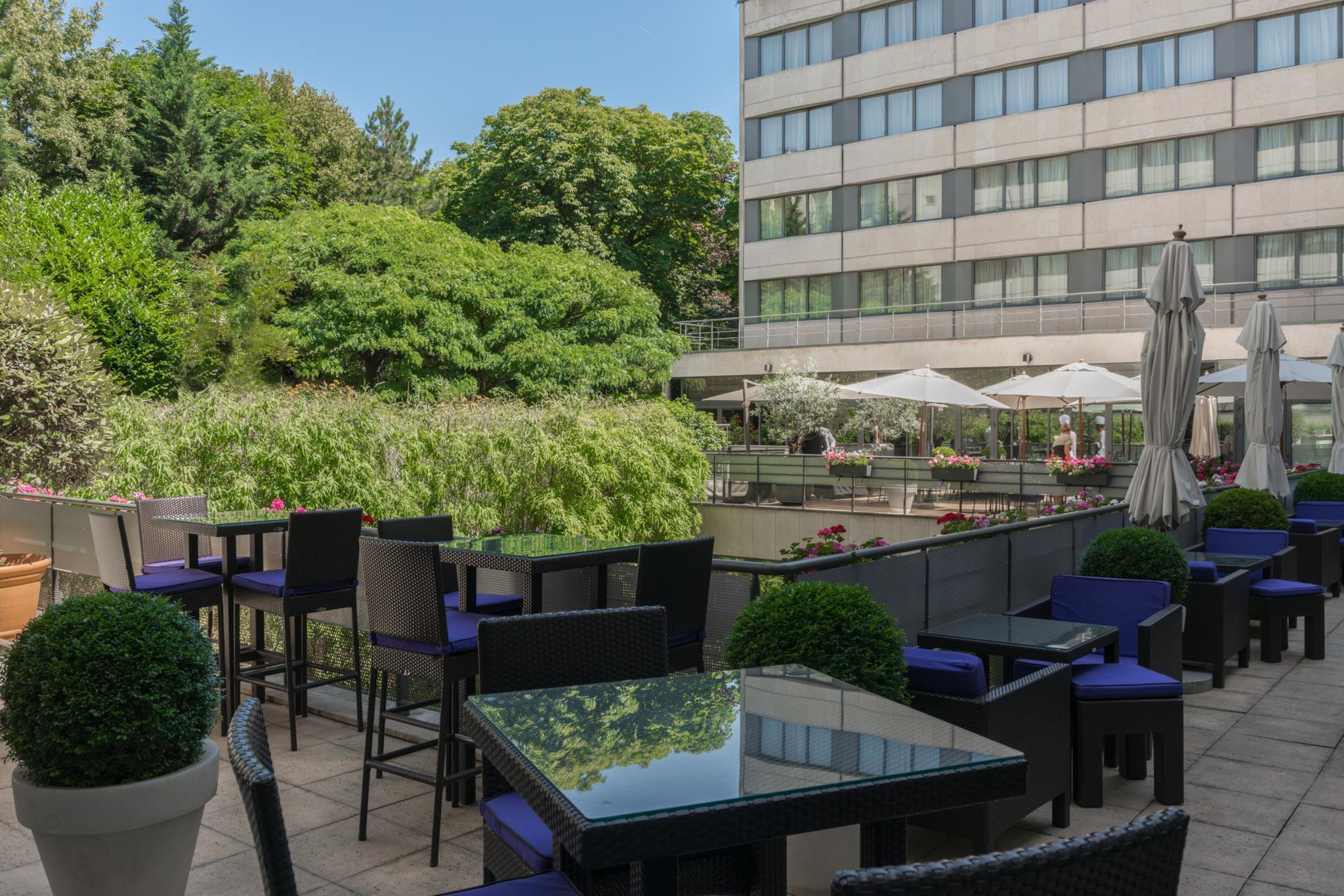 Crowne Plaza Paris - Neuilly, An Ihg Hotel Exterior photo